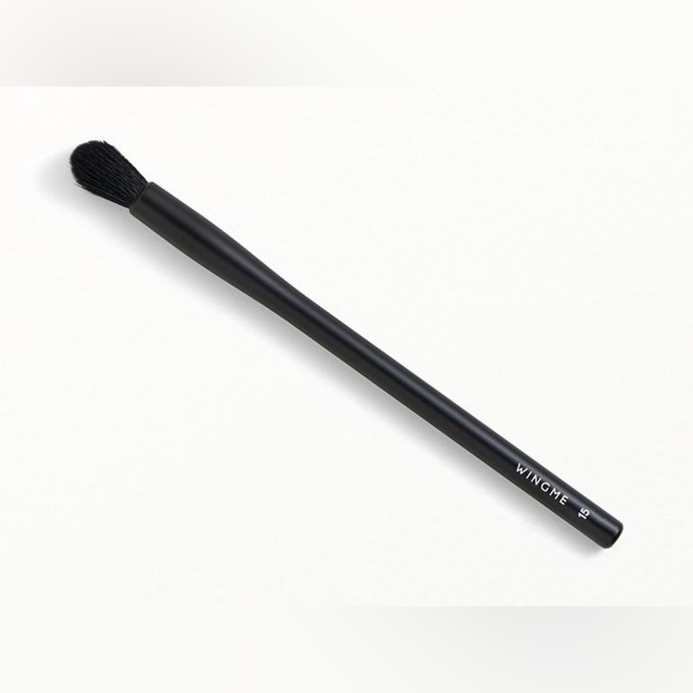 WINGME COSMETICS | Mega Blending Brush 15